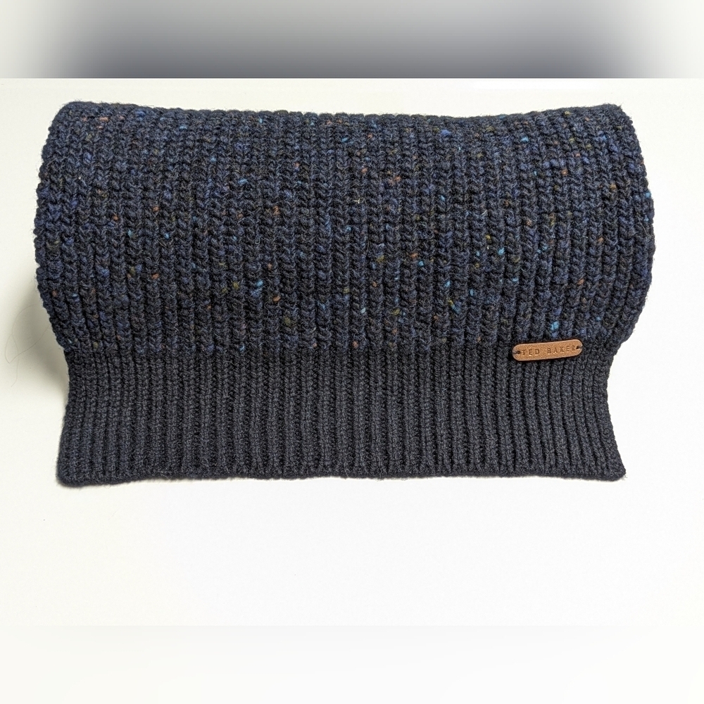 Ted Baker London Made in Britain Lambswool-Cashmere Blend Navy Rib Scarf